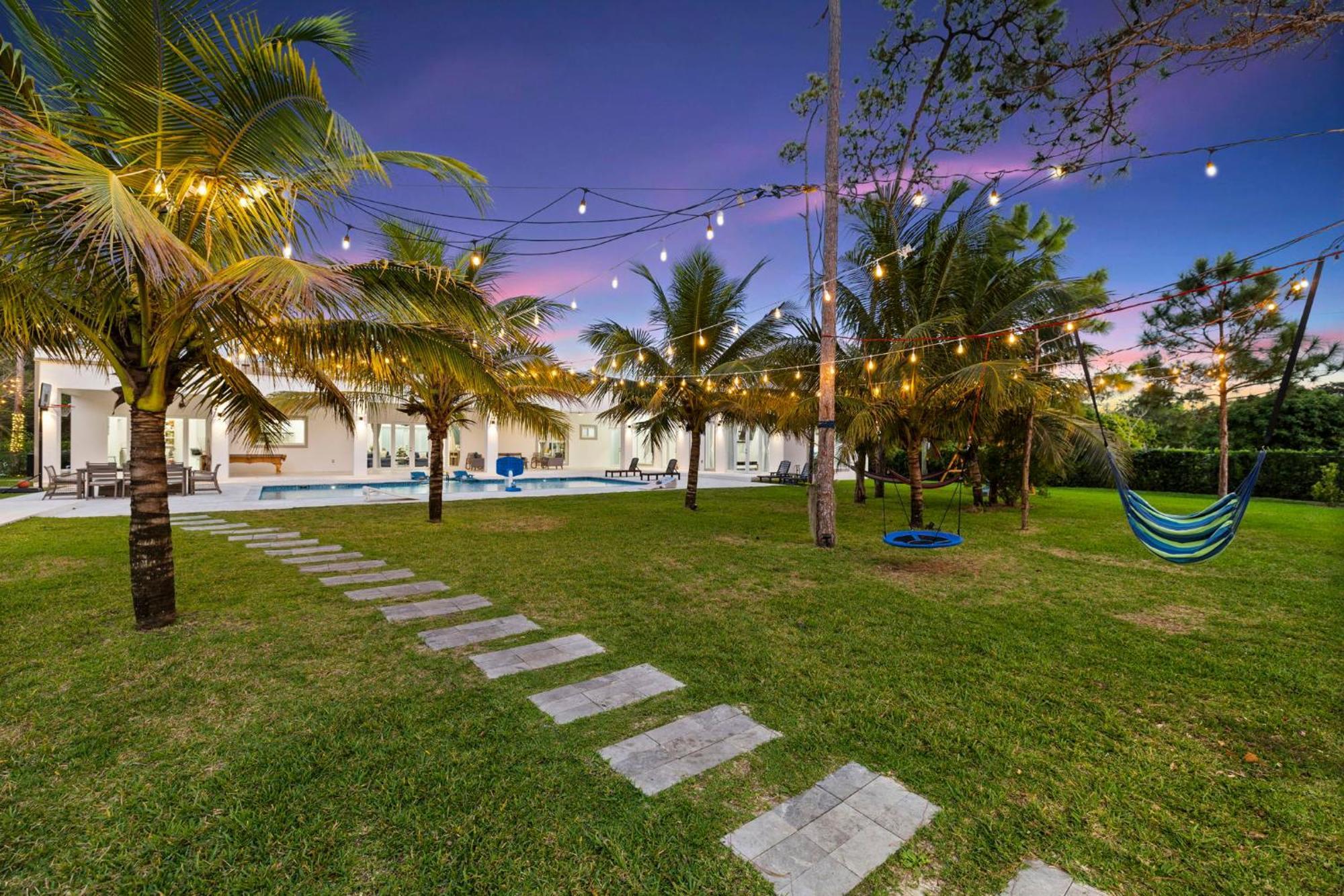 Ideal For Families The White House Of Miami Close To Miami Beaches And The Keys West Princeton Eksteriør billede
