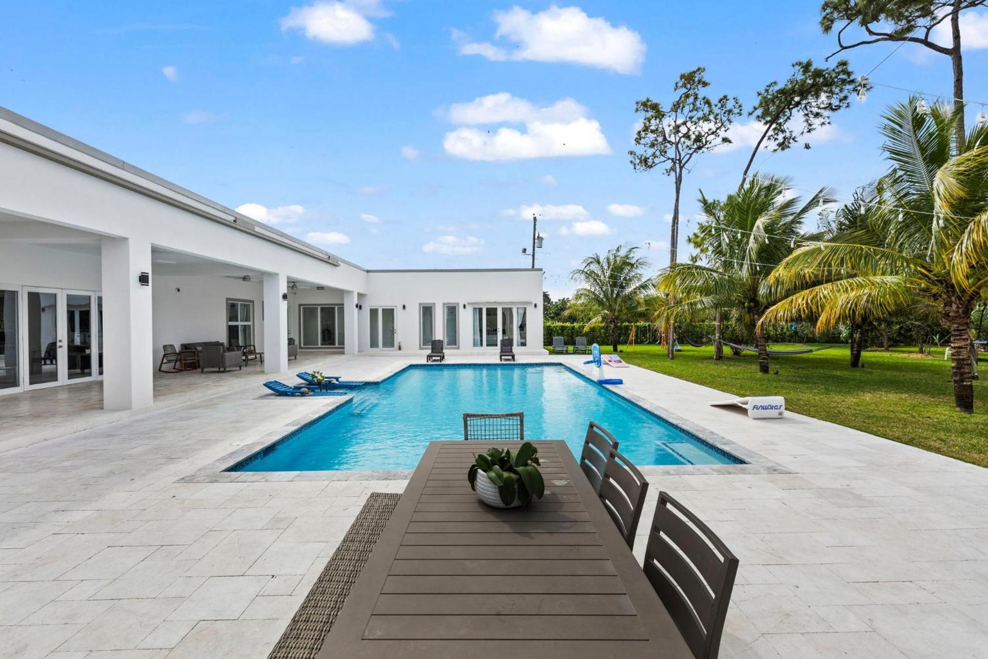 Ideal For Families The White House Of Miami Close To Miami Beaches And The Keys West Princeton Eksteriør billede